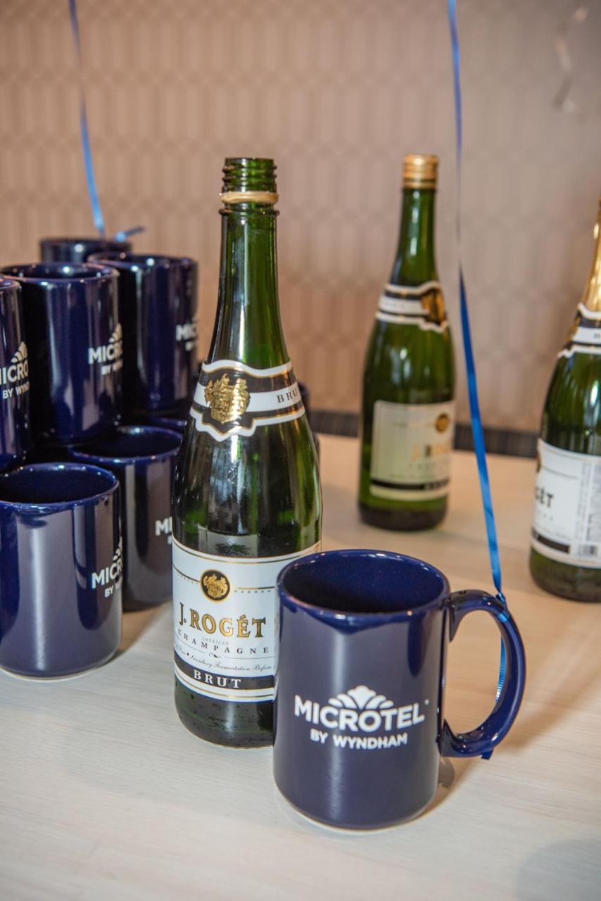Microtel Inn & Suites By Wyndham Карлайл Екстериор снимка
